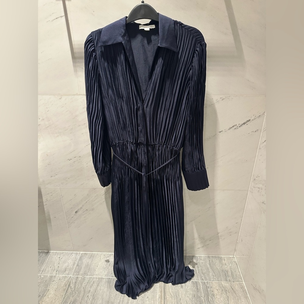 Vince Pleated midi dress, Navy, size Small